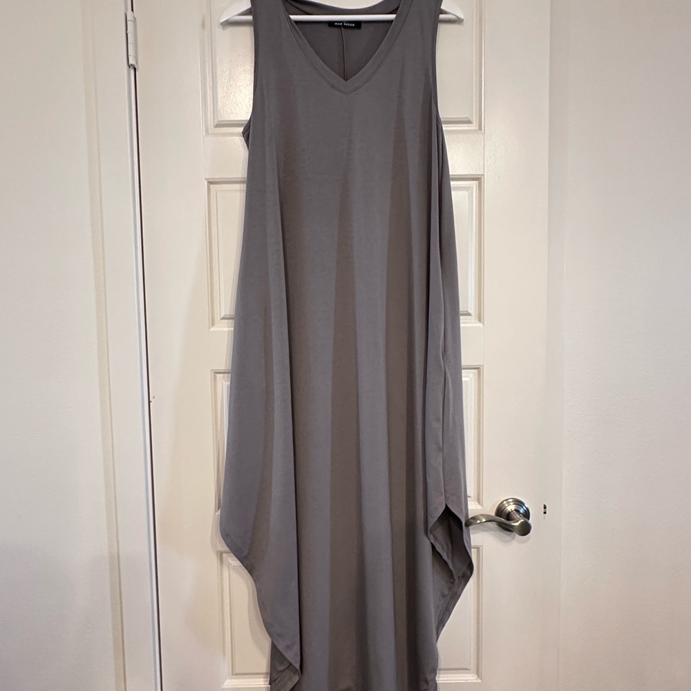Elegant Gray Sleeveless Dress